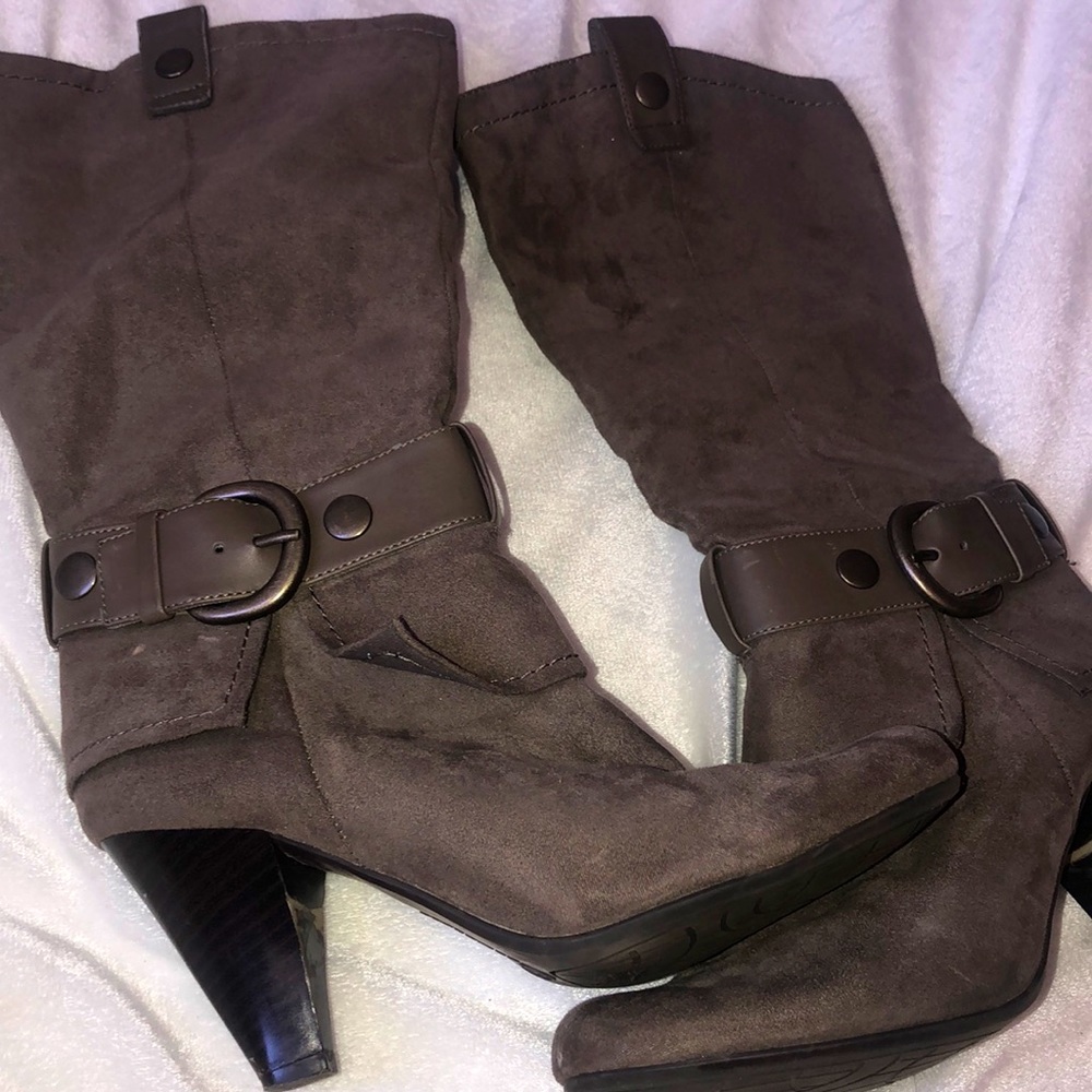 Brown boots